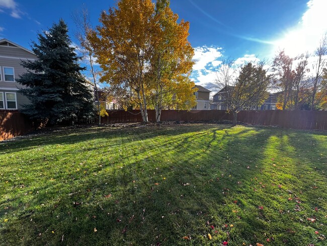 Building Photo - 3 Bed 2.5 Bath House in South Fort Collins!