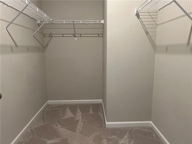 Building Photo - 363 Commons Ave