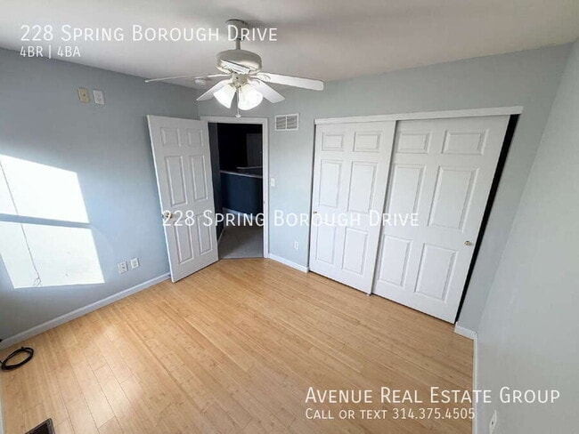 Building Photo - 228 Spring Borough Dr