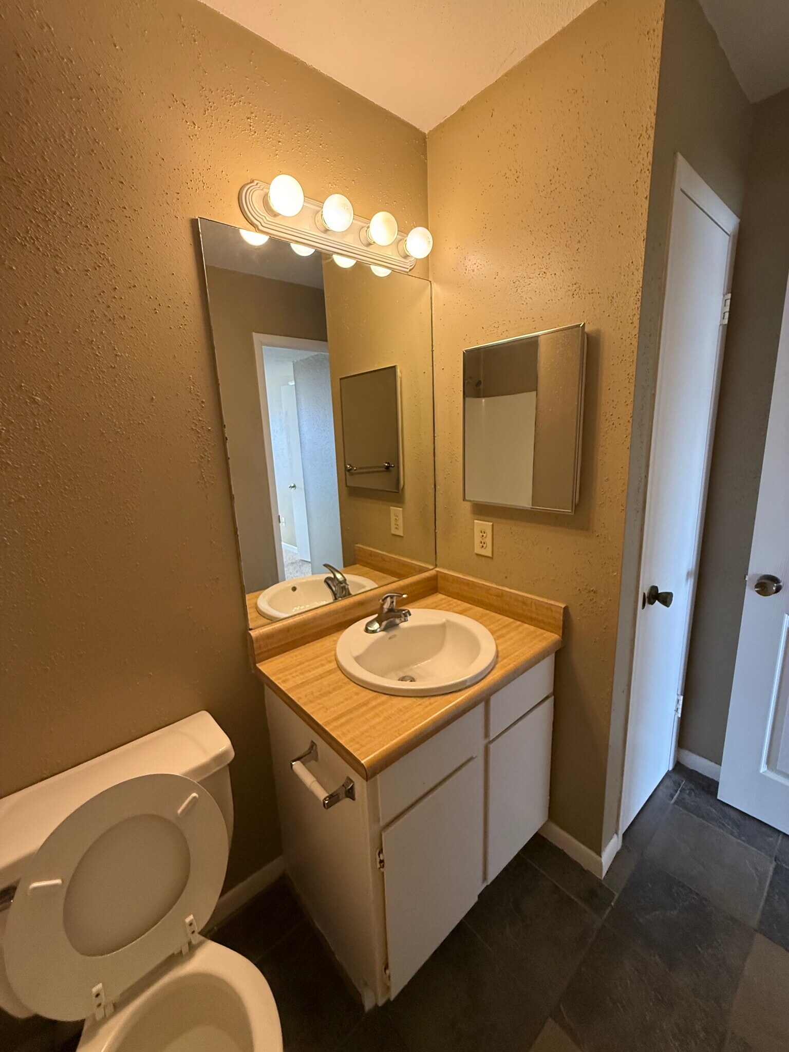 Shower/Tub Bedroom #2 - 904 University Oaks Blvd