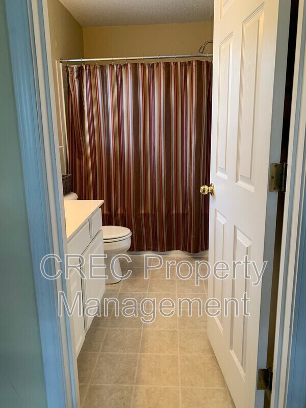 Building Photo - 5024 Holdsworth Dr
