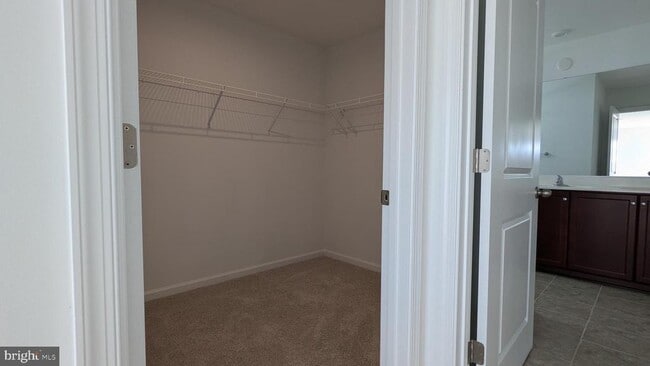 Building Photo - 11 Edinburgh Ct