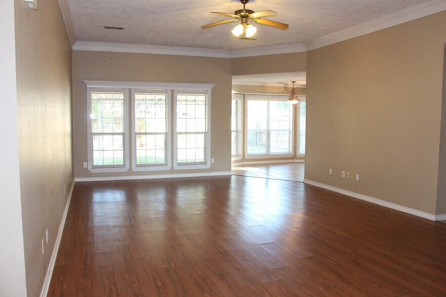Living Room - 1412 Kernstown Ln