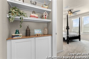 Building Photo - 12010 Boots On