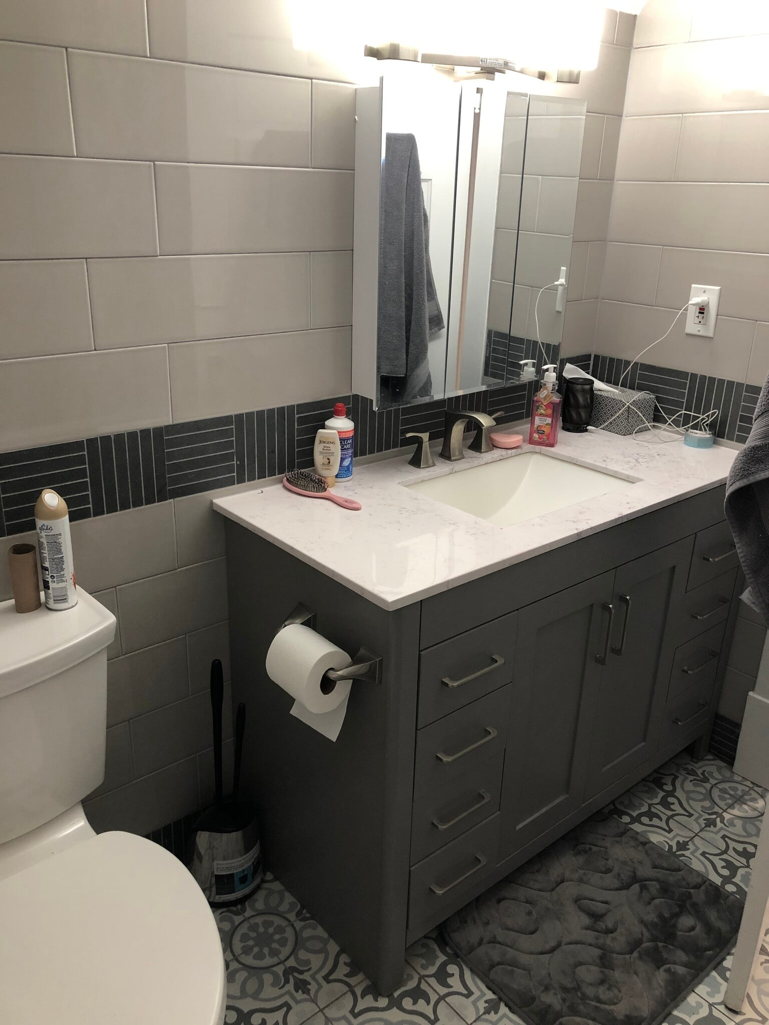 Upstairs Bathroom - 1118 E Augusta Ave