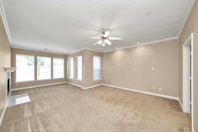 Building Photo - 5410 Deerbourne Chase Dr