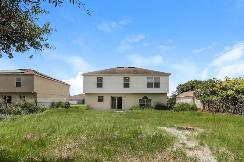 Building Photo - 692 Sunway Ln