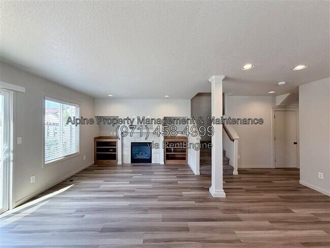Building Photo - 13119 SW 154th Ave