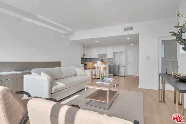 Building Photo - 17350 Sunset Blvd