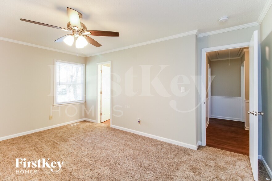 Building Photo - 3007 Amidon Dr