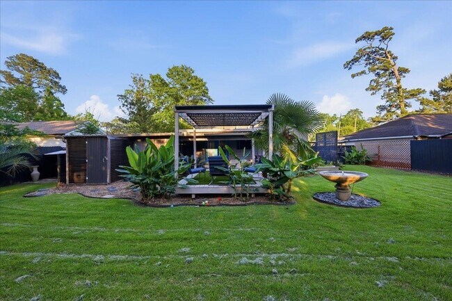 Building Photo - 2263 Briarcliff Dr