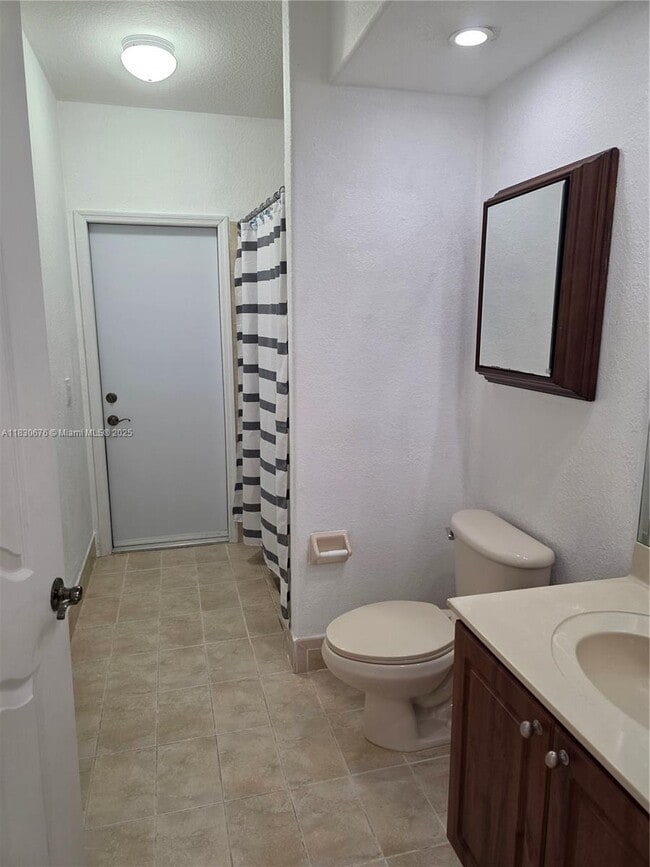 Building Photo - 16600 SW 45th St