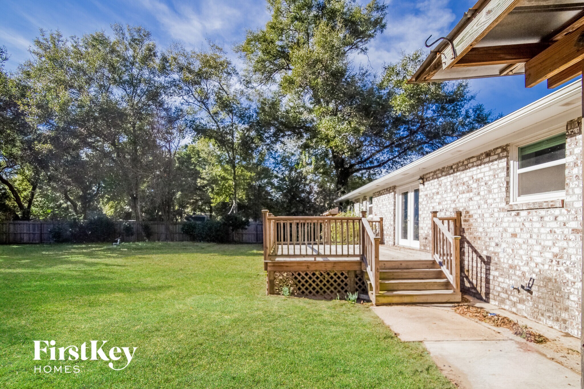 Building Photo - 729 Harbor View Rd