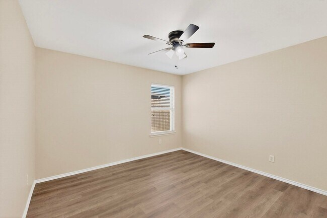 Building Photo - 1406 Cedar Hollow Dr