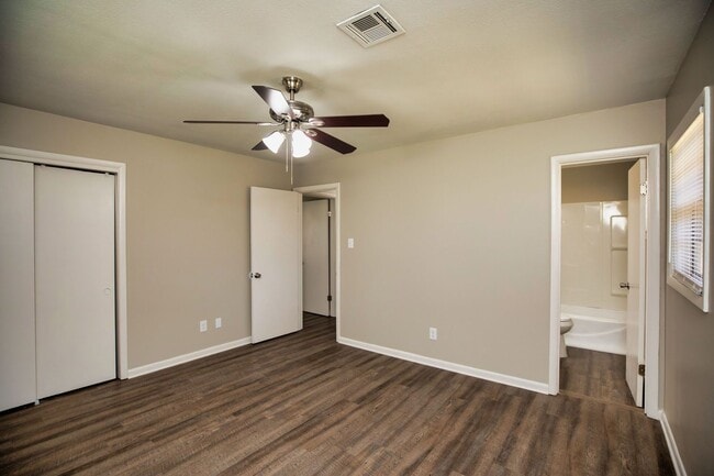 Building Photo - ** 4 Bed 2 Bath Located in Prattville ** C...