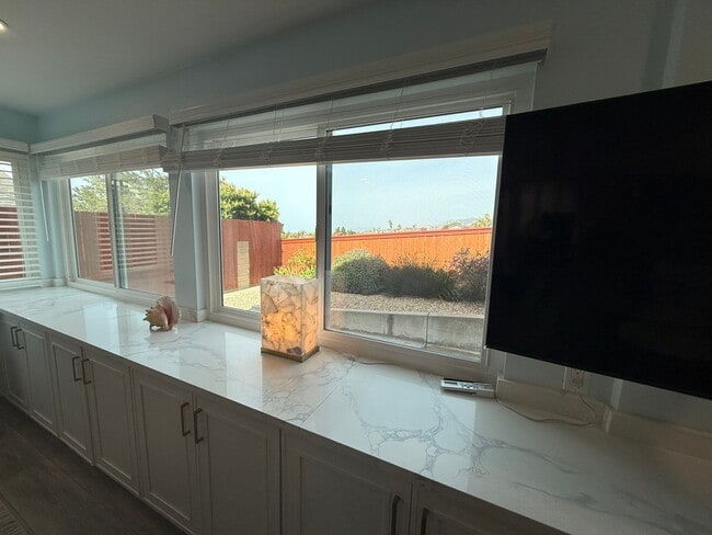Building Photo - Stylish Cozy One Bedroom in Pismo Beach