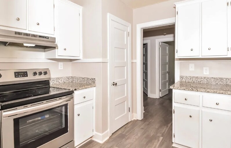 Building Photo - 2116 Roosevelt Dr