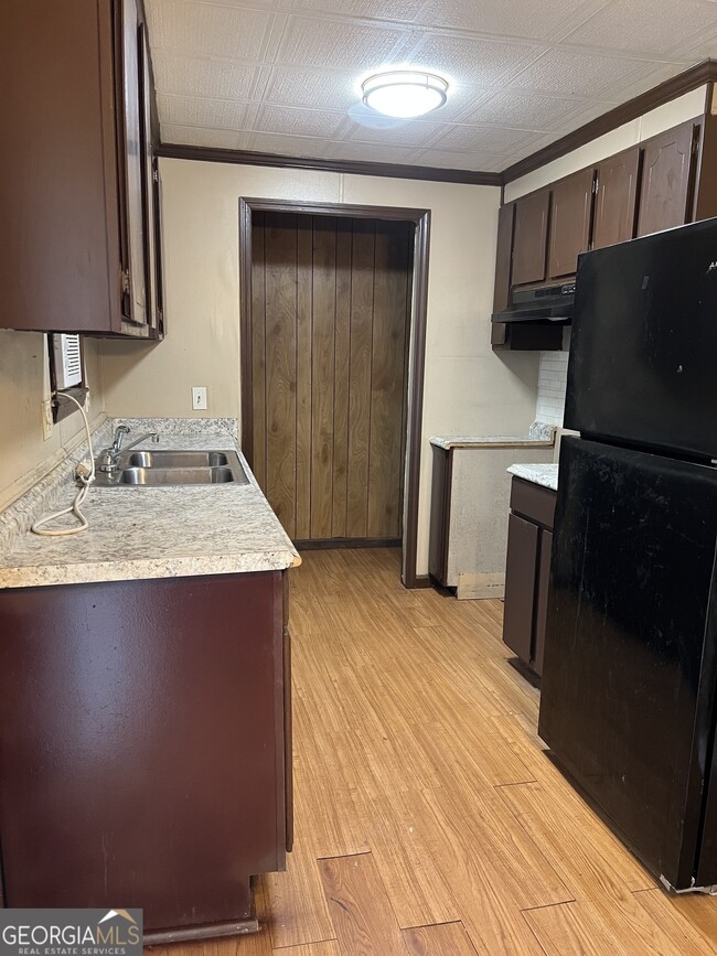 Building Photo - 1993 Smokey Rd