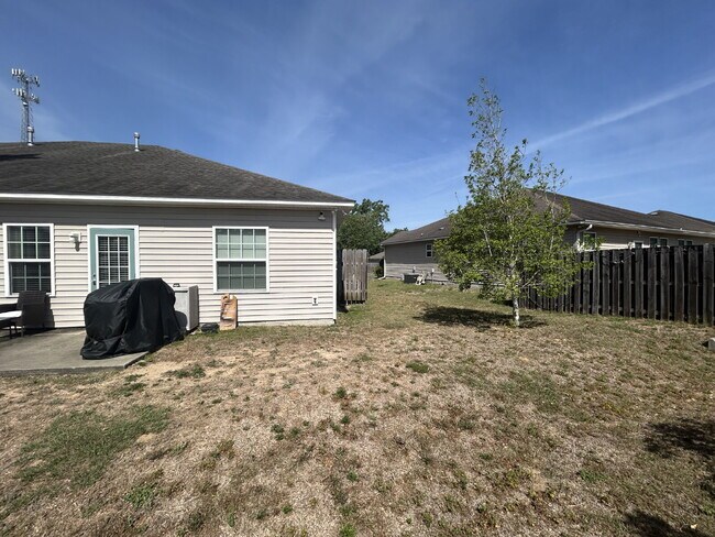 Building Photo - Modern 3BR Home with Garage & Spacious Living – Available July 10th!