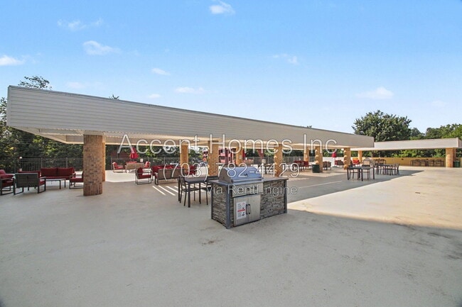 Building Photo - 4500 S Four Mile Run Dr