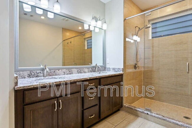 Building Photo - 609 Broadview Terrace NE