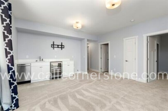Building Photo - 314 Eclipse Dr