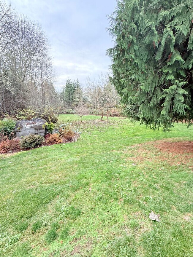 Building Photo - Beautiful house in Maple View Meadows.