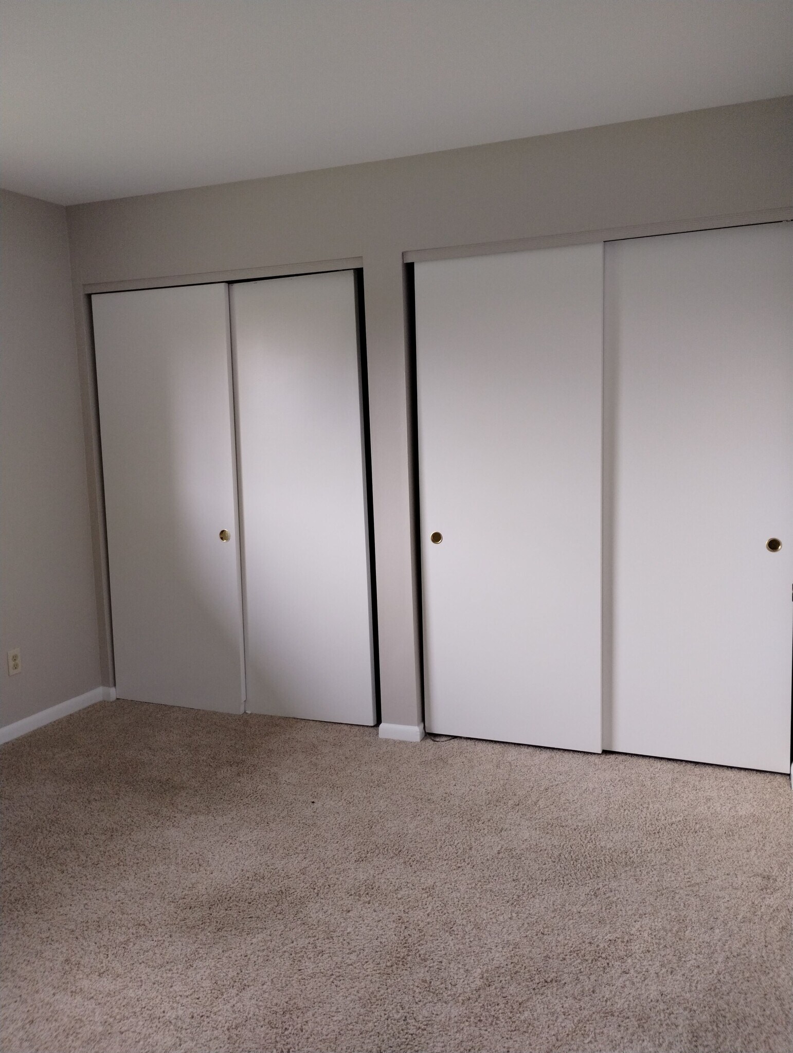 Building Photo - 728 Red Deer Ln