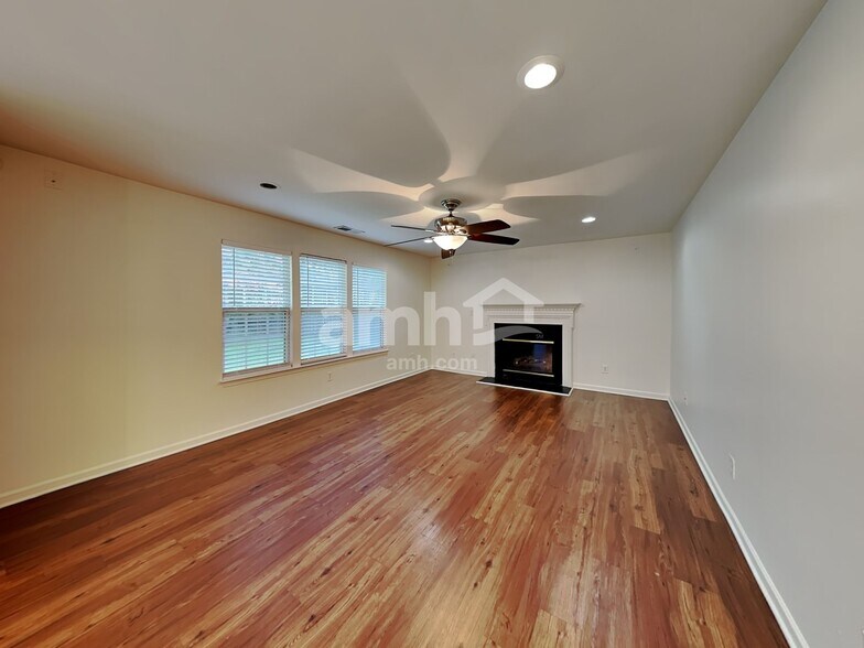 Building Photo - 10928 Harringham Ln