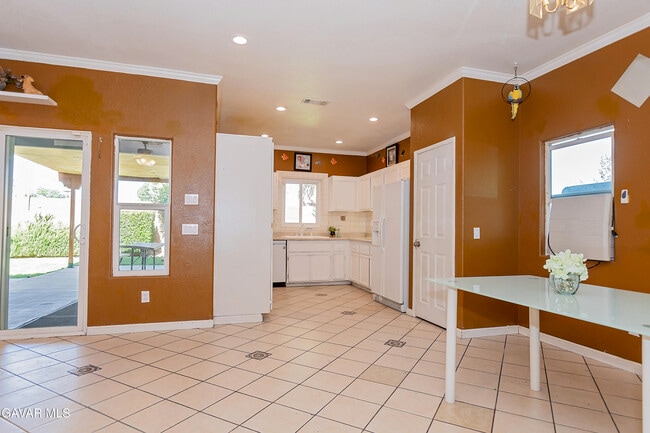Building Photo - 43963 Glenraven Rd