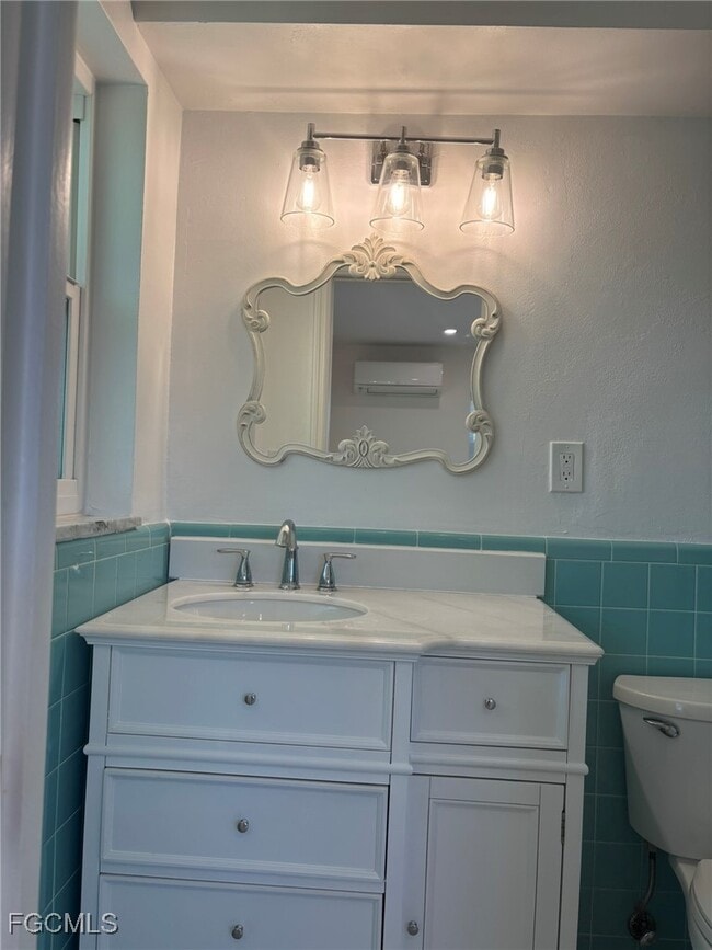 Building Photo - 5917 SW 1st Ct