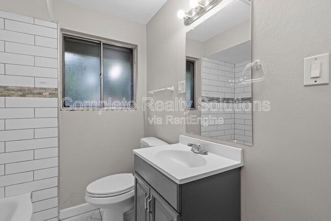 Building Photo - 4232 Smithfield Pl