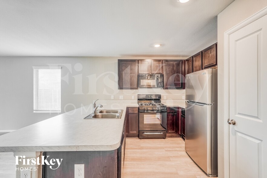 Building Photo - 3406 Hughes Mdw Wy