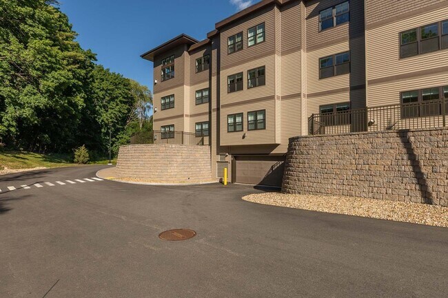 Building Photo - 150 US-1 BYP