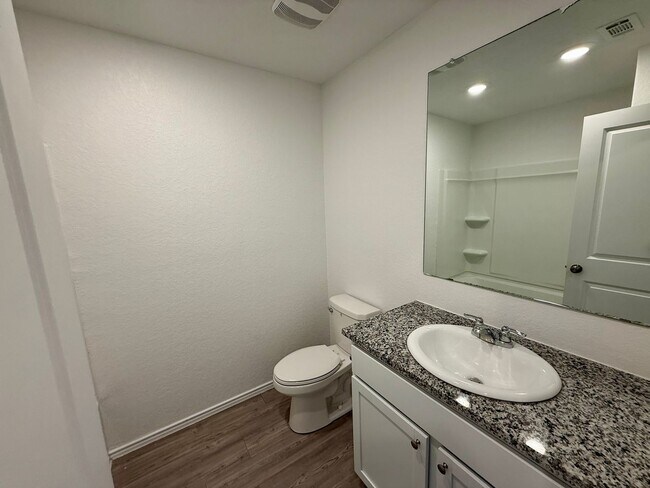 Building Photo - 10622 Erinita Way