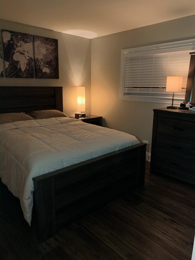 Building Photo - 438 N Gerard Ave