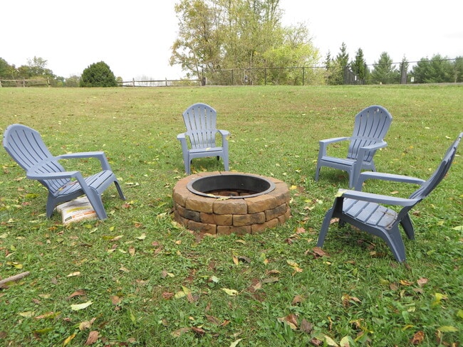 Building Photo - 22025 Evergreen Mills Rd