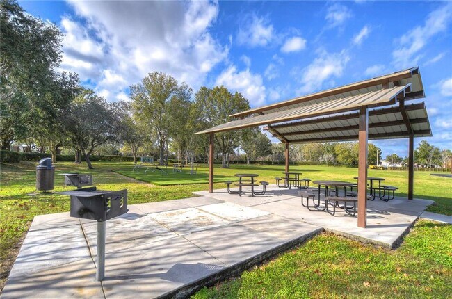 Building Photo - 30847 Bridgegate Dr