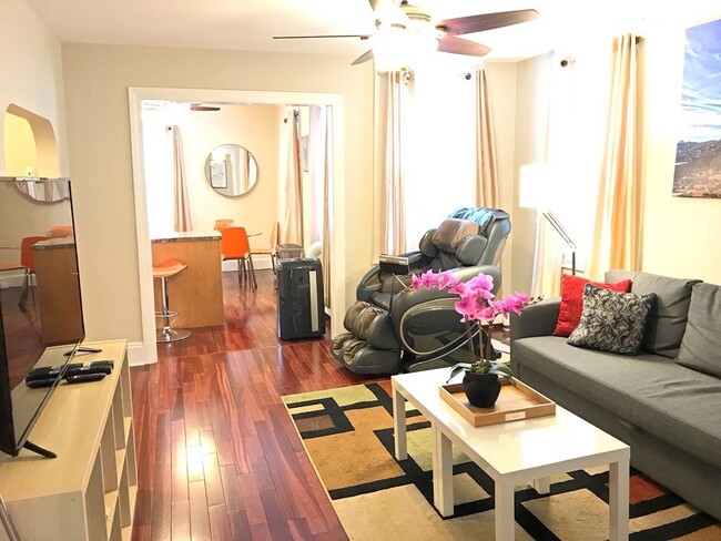 Building Photo - 37 Telegraph St