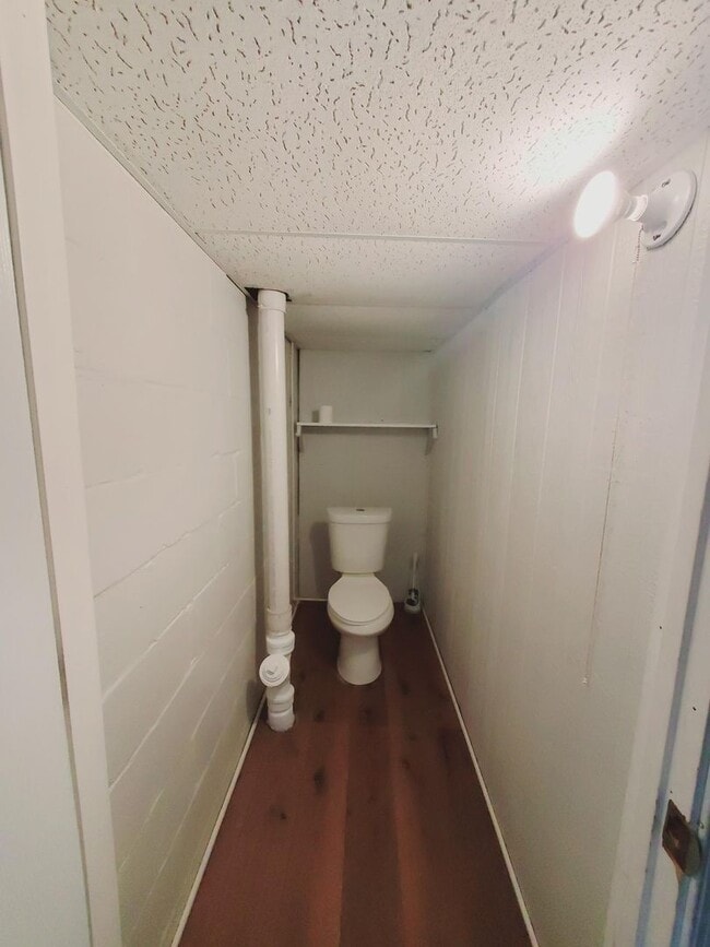 Building Photo - 410 Joplin St