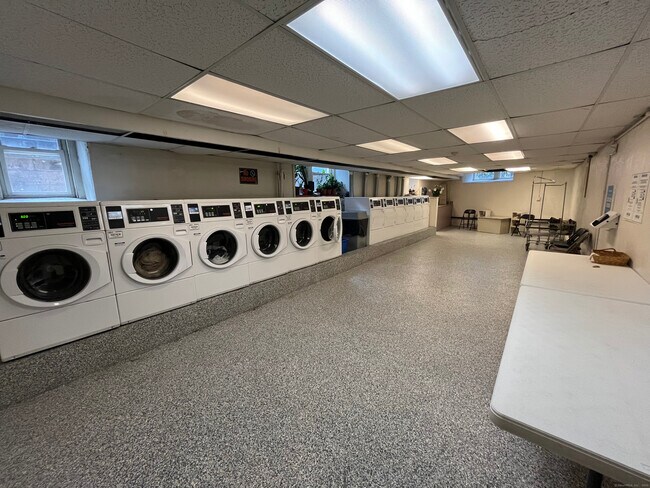 Building Photo - 53 Prospect St