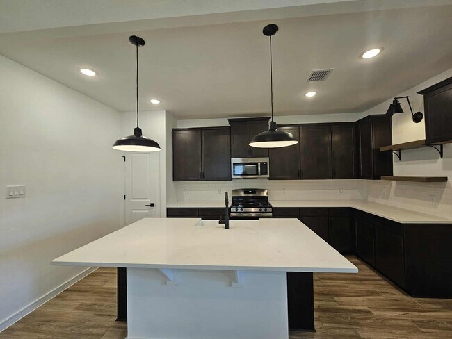 Building Photo - 8419 Tranquil Bay Ct