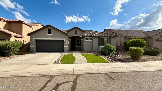 Primary Photo - 4927 W Magdalena Ln