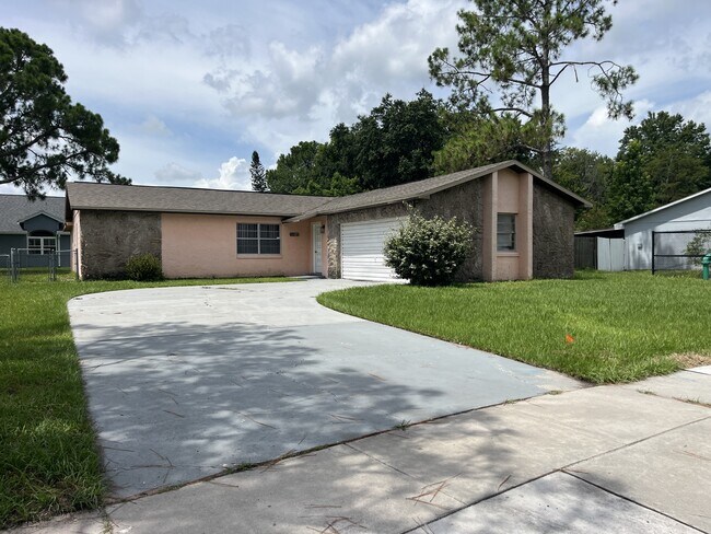 Primary Photo - 7628 Rio Pinar Lakes Blvd