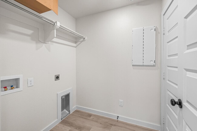 Building Photo - 509 E 23rd St