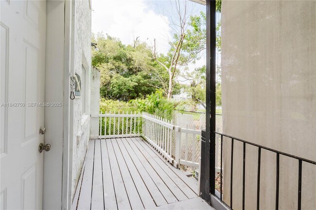 Building Photo - 109 NW 6th Ave