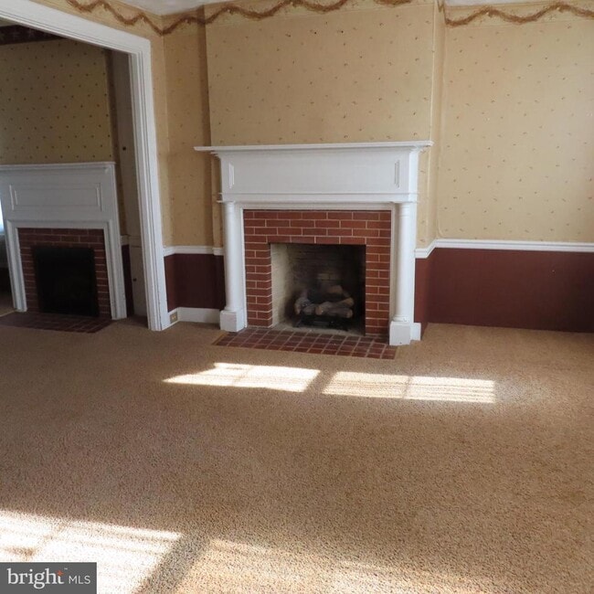 Building Photo - 1410 Gillan Dr