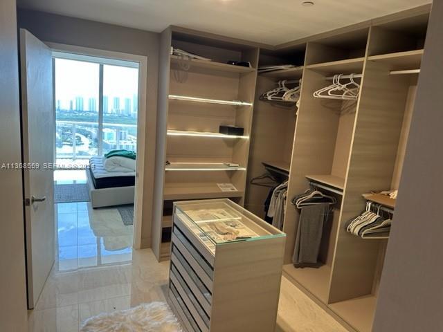 Building Photo - 16385 Biscayne Blvd