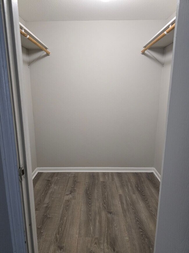 Building Photo - 1505-1507 Greensboro Dr