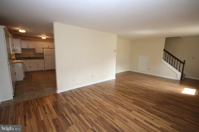 Building Photo - 3830 Seymour Dr